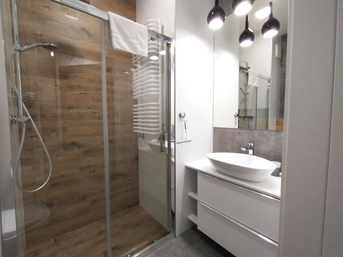 Prymasa Tysiaclecia 83A City Center Viev Sperate Bedroom By Perfect Apart 530 Warschau Exterior foto